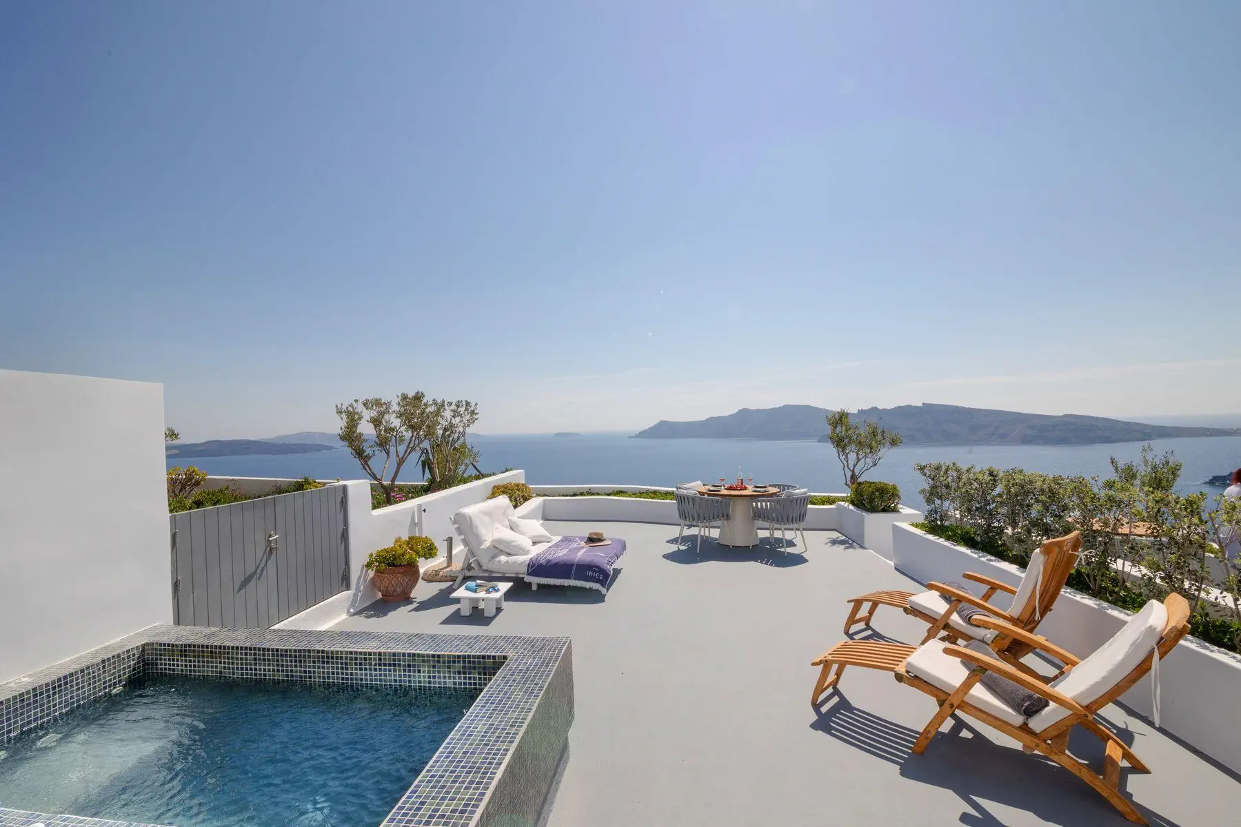 HOTEL Ikies Santorini
