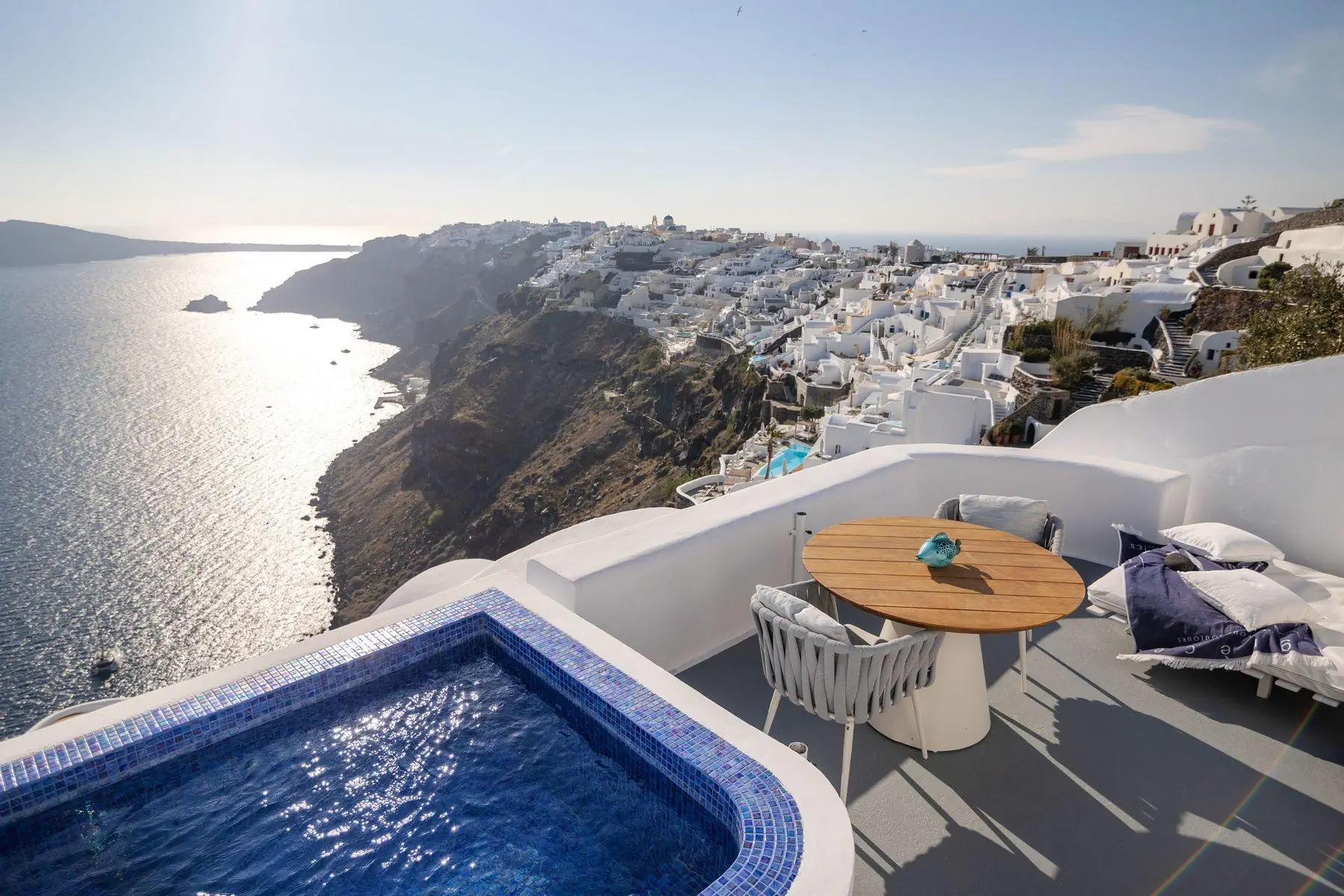 HOTEL Ikies Santorini