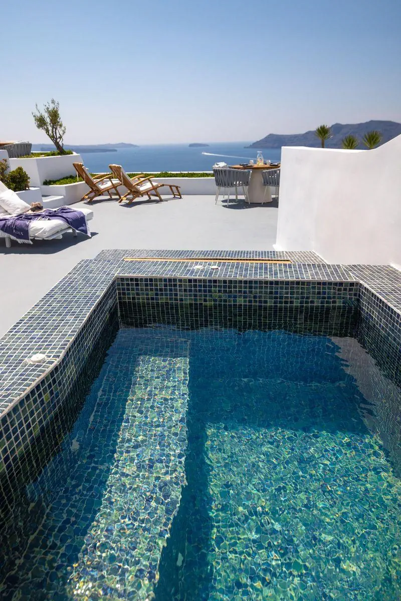 HOTEL Ikies Santorini