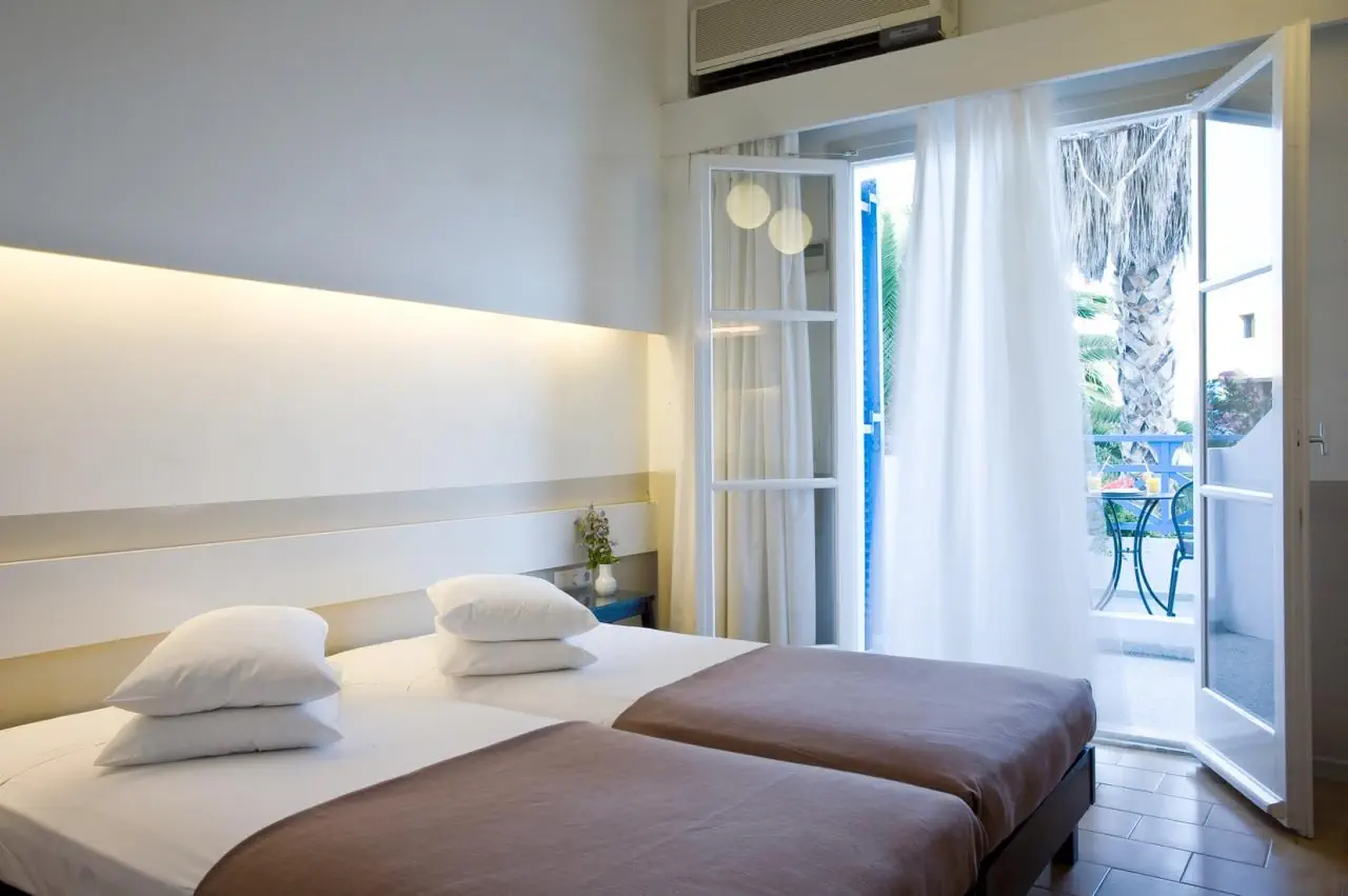 Kamari Beach (Santorini) - zdjęcie 11