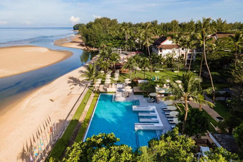 Apsara Beachfront Resort & Villa photo 2