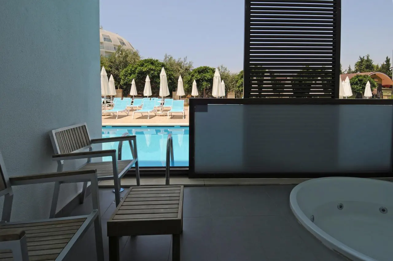 HOTEL LONICERA WEST