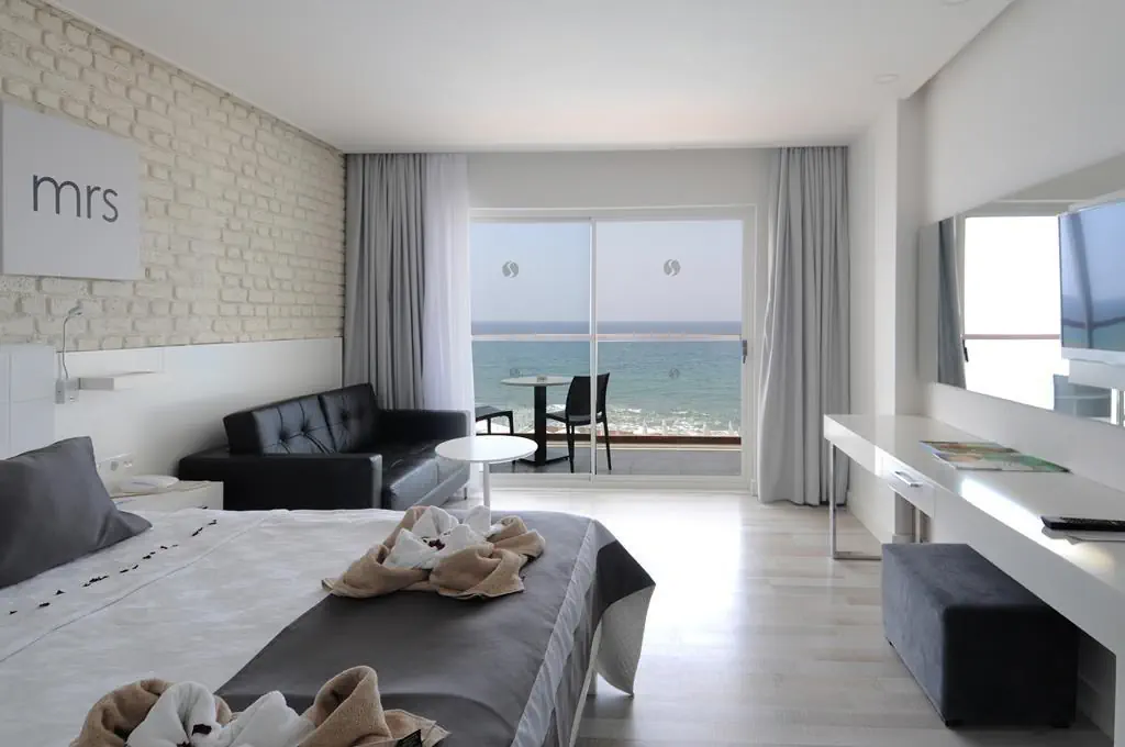 LONICERA WEST