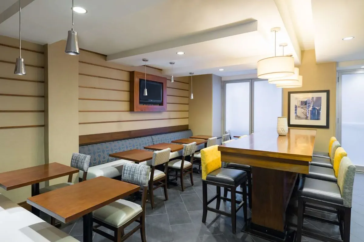 Hampton Inn Chelsea - zdjęcie 11