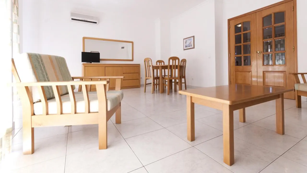 Plaza Real Aparthotel