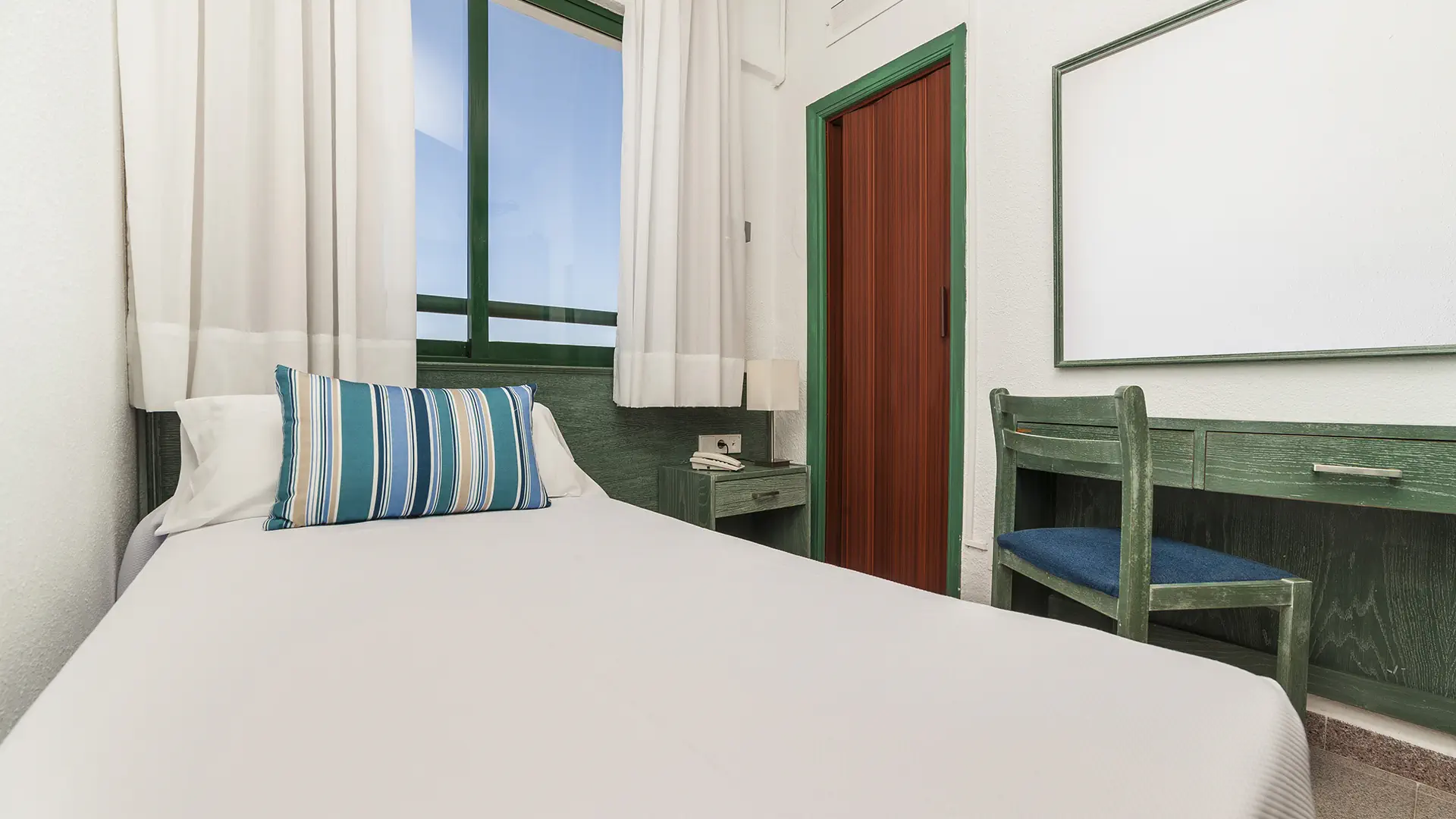 Globales Cala'n Blanes (Menorca)  - zdjęcie 21