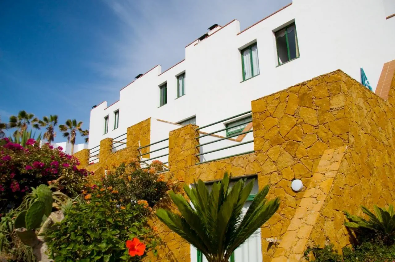 Aparthotel Esquinzo y Monte del Mar
