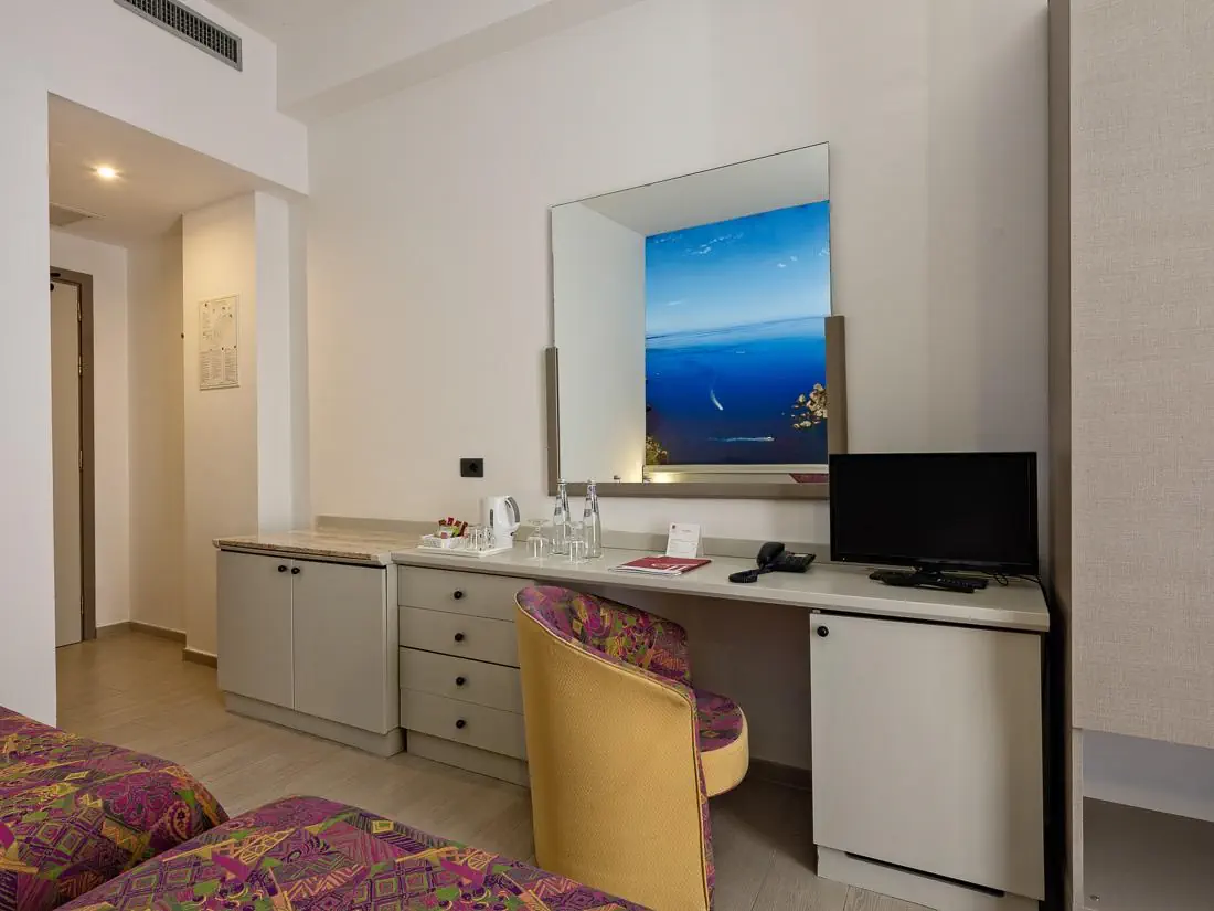 ANTARES HOTEL