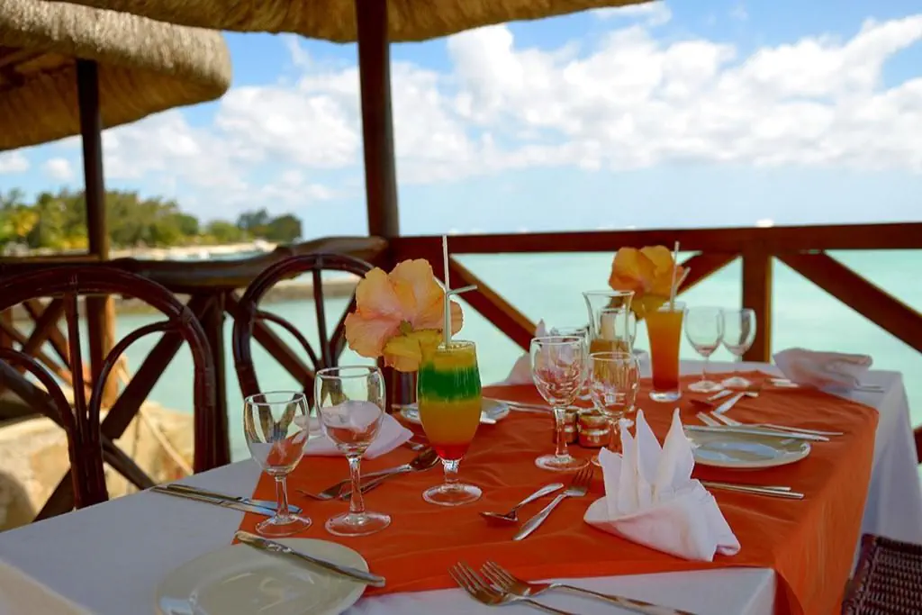 Coral Azur Beach Resort (ex: Mont Choisy) - zdjęcie 9