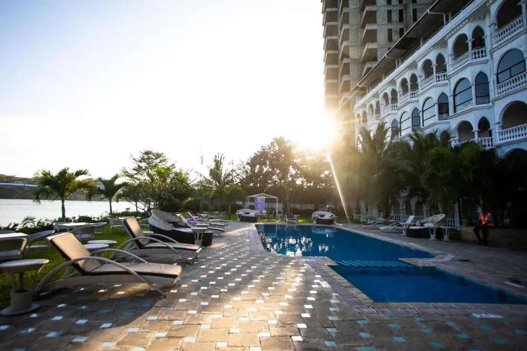 CityBlue Creekside Hotel & Suites