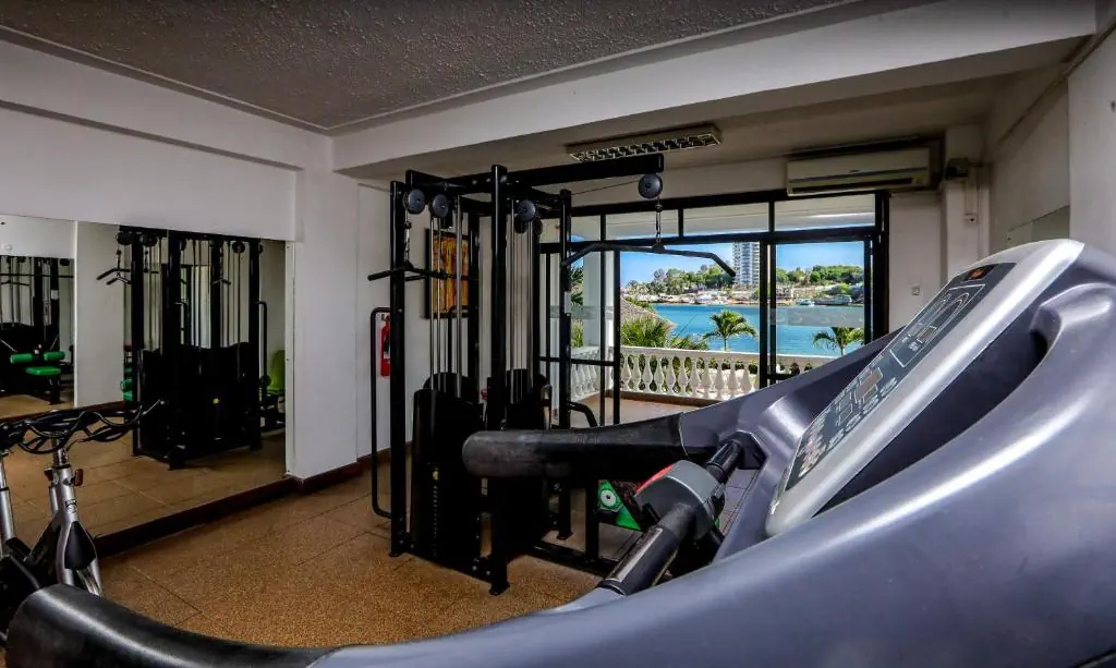 CityBlue Creekside Hotel & Suites