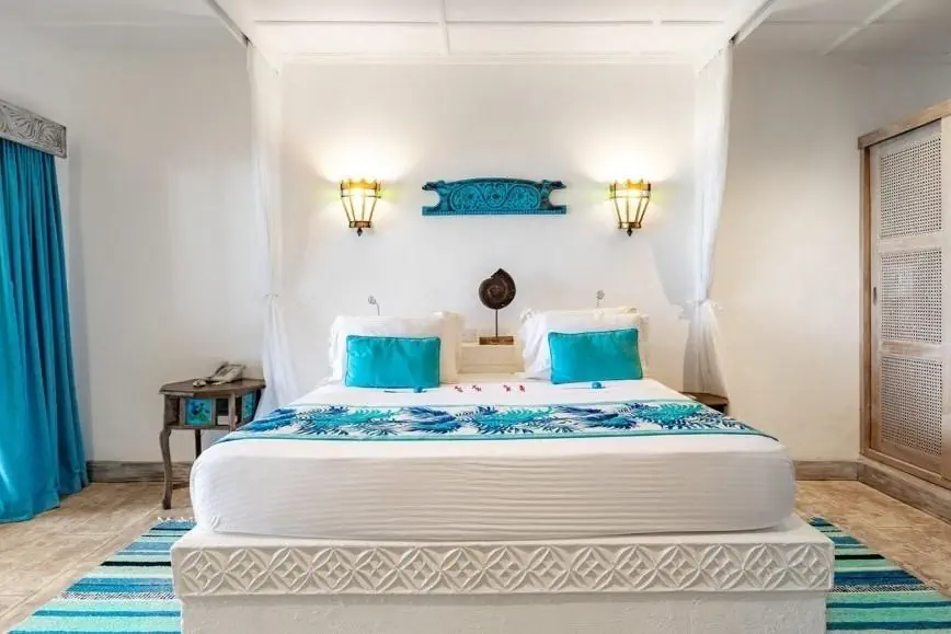 Nomad Beach Resort*****