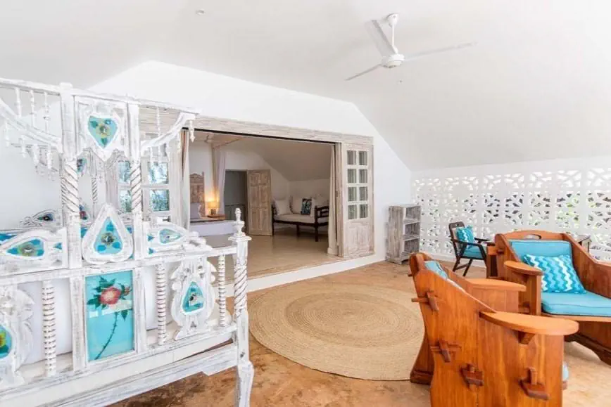 Nomad Beach Resort*****