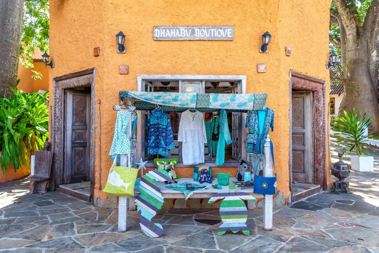 Nomad Beach Resort*****