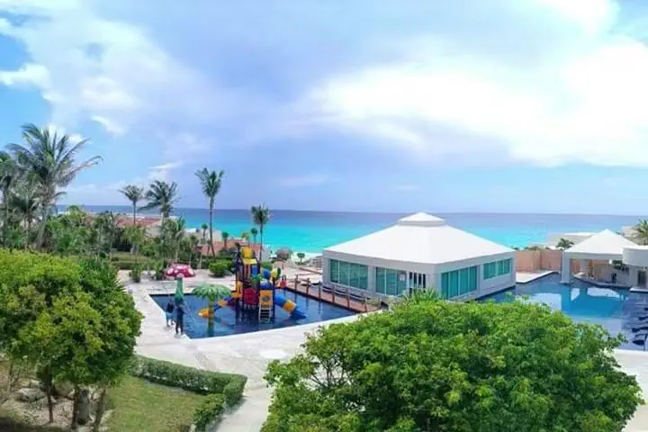 Solymar Cancun Beach Resort