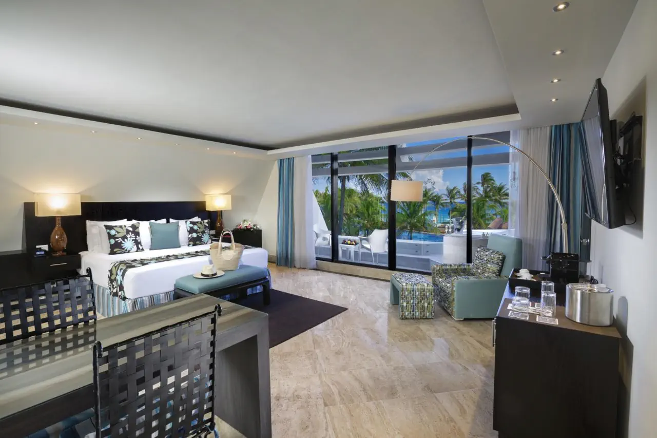 The Pyramid Cancun by Oasis