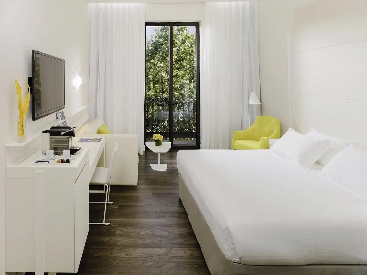 H10 Urquinaona Plaza - zdjęcie 11