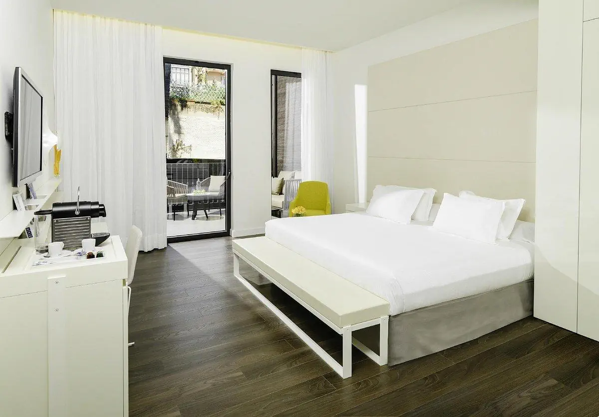 H10 Urquinaona Plaza - zdjęcie 9