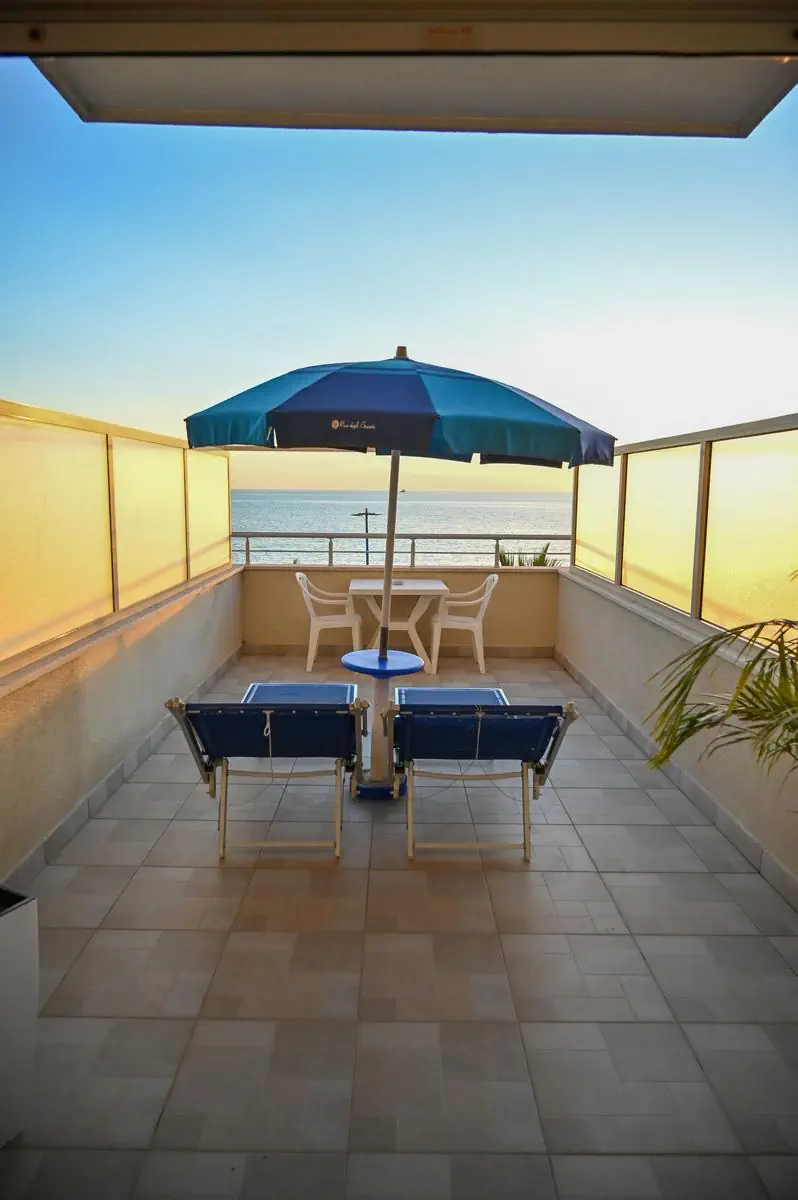 Zanzi Hotel