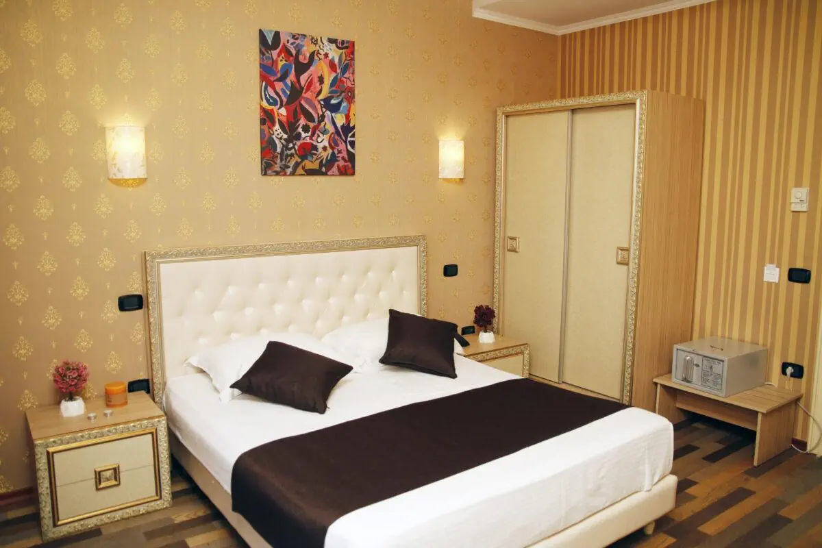 AMH Hotel