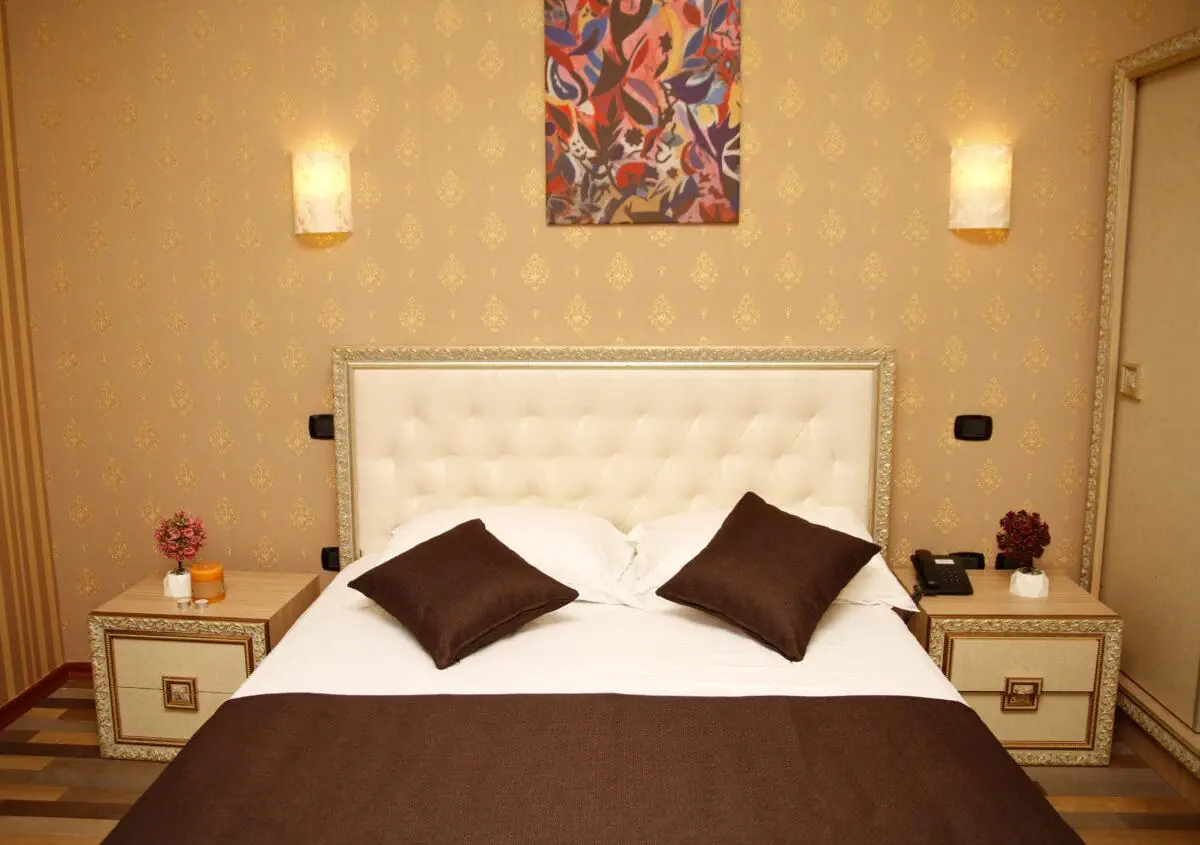 AMH Hotel