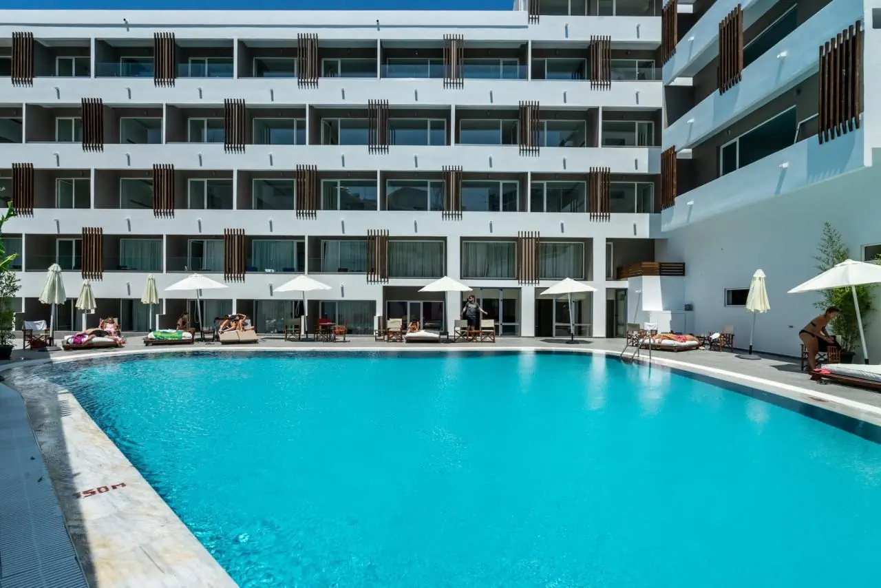 Castellum Suites (ex Continental Apartments) - zdjęcie 5