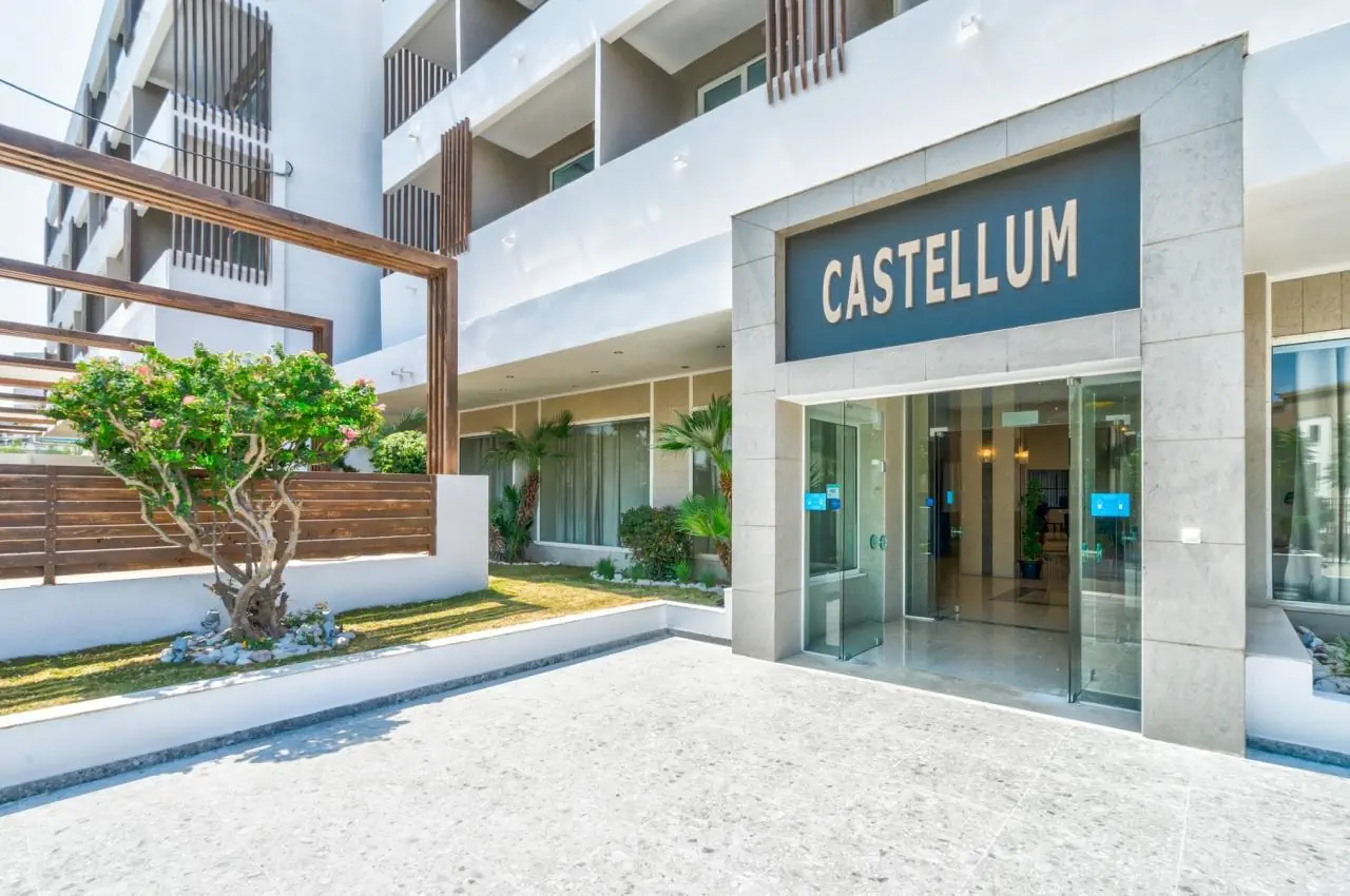 Castellum Suites (ex Continental Apartments) - zdjęcie 2