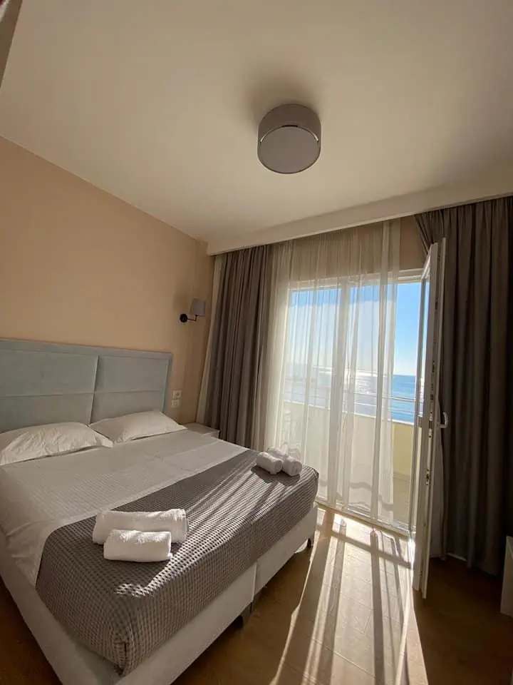 Edart Hotel