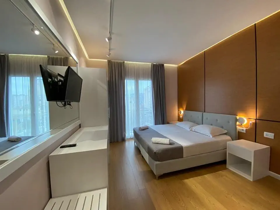 Edart Hotel
