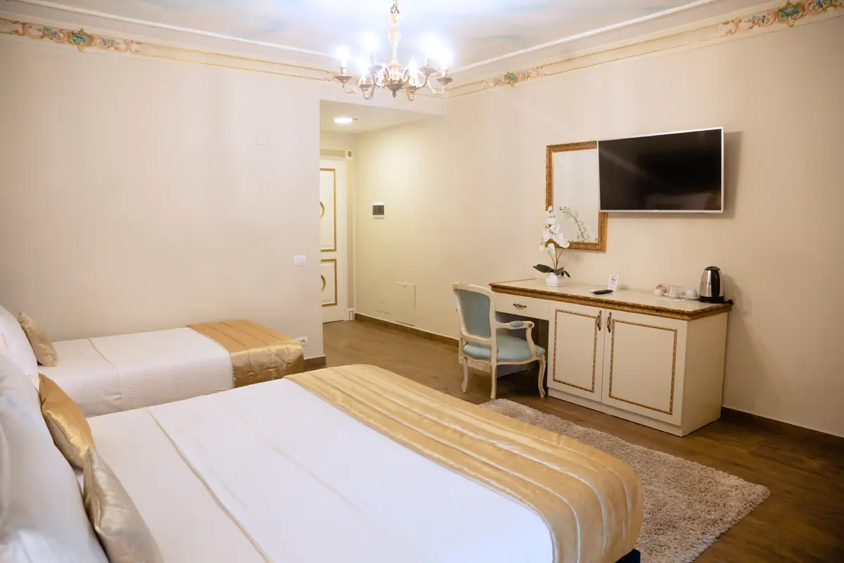 Empire (Durres) - zdjęcie 40