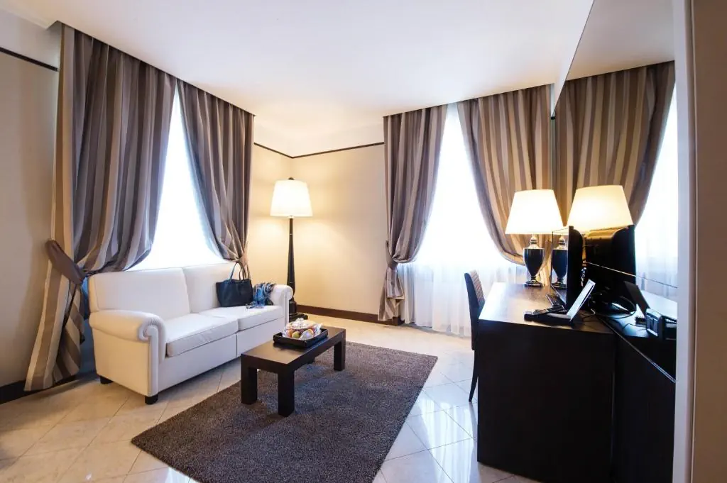 TH Roma - Carpegna Palace - zdjęcie 10