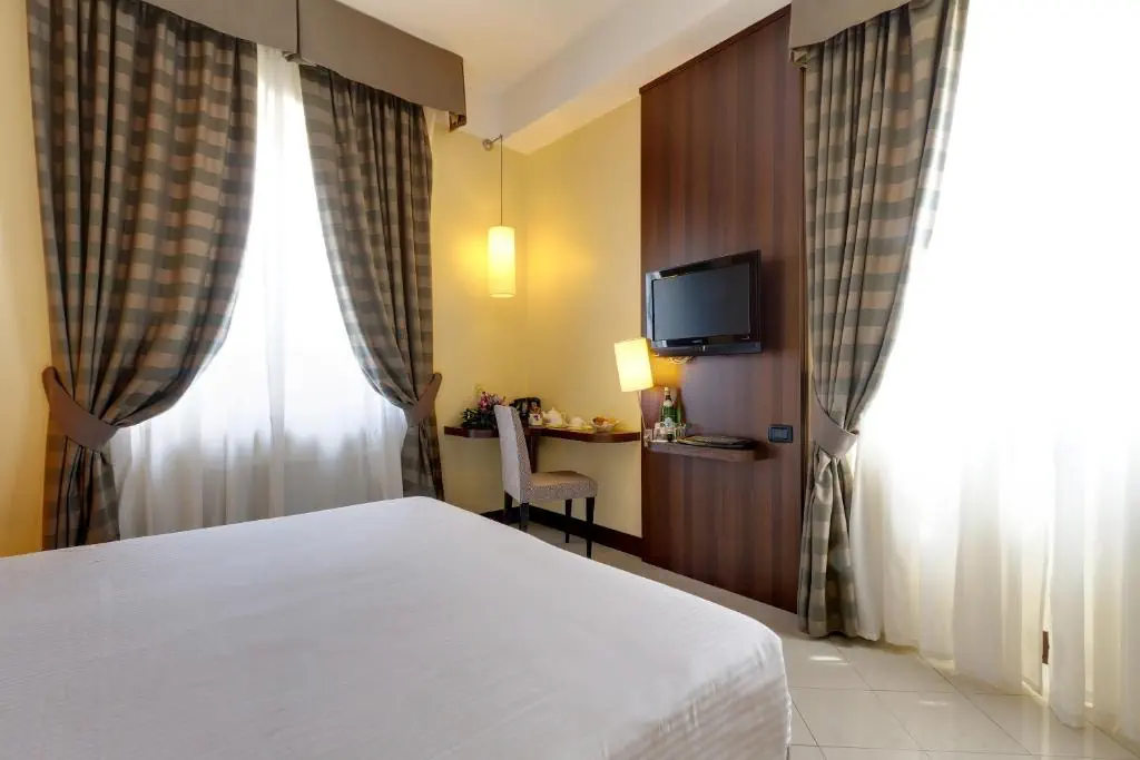 TH Roma - Carpegna Palace - zdjęcie 11