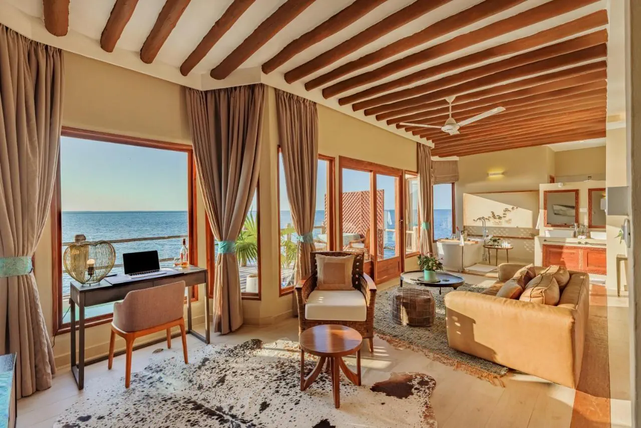 Isaraya Luxury Over Water Villas - zdjęcie 11