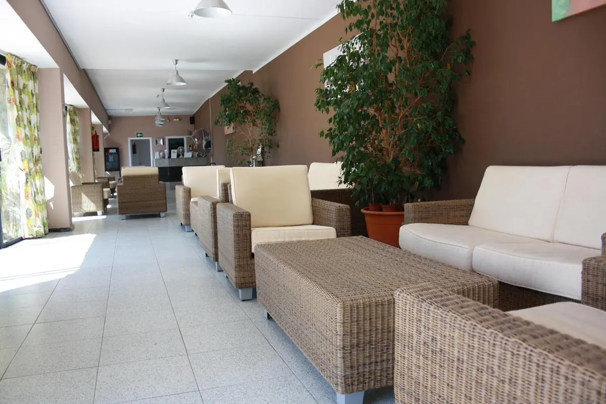 Colina Mar Apartments