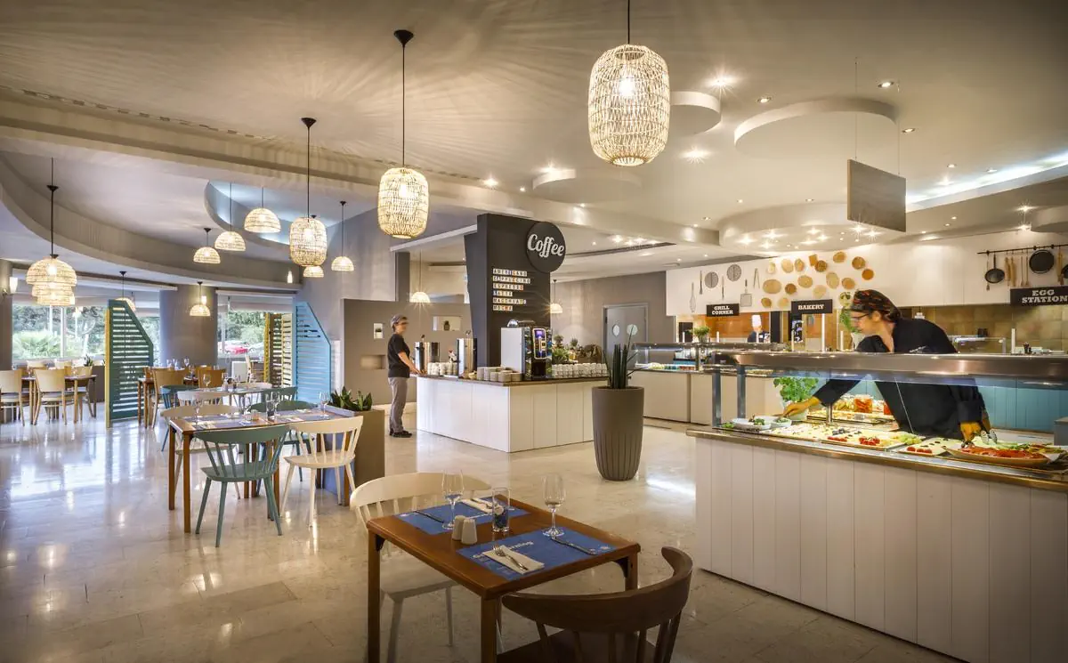 HOTEL Sunny Rabac by Valamar