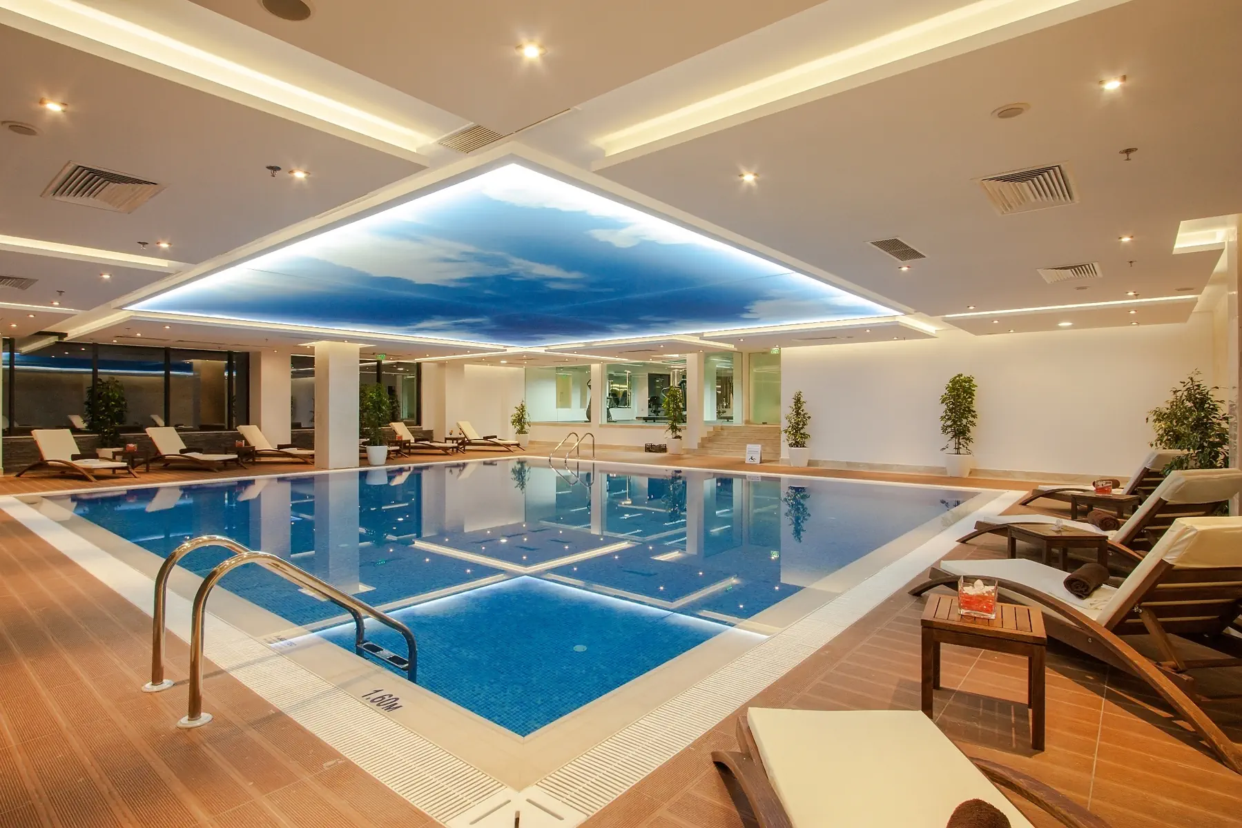 International Casino & Tower Suites - zdjęcie 8