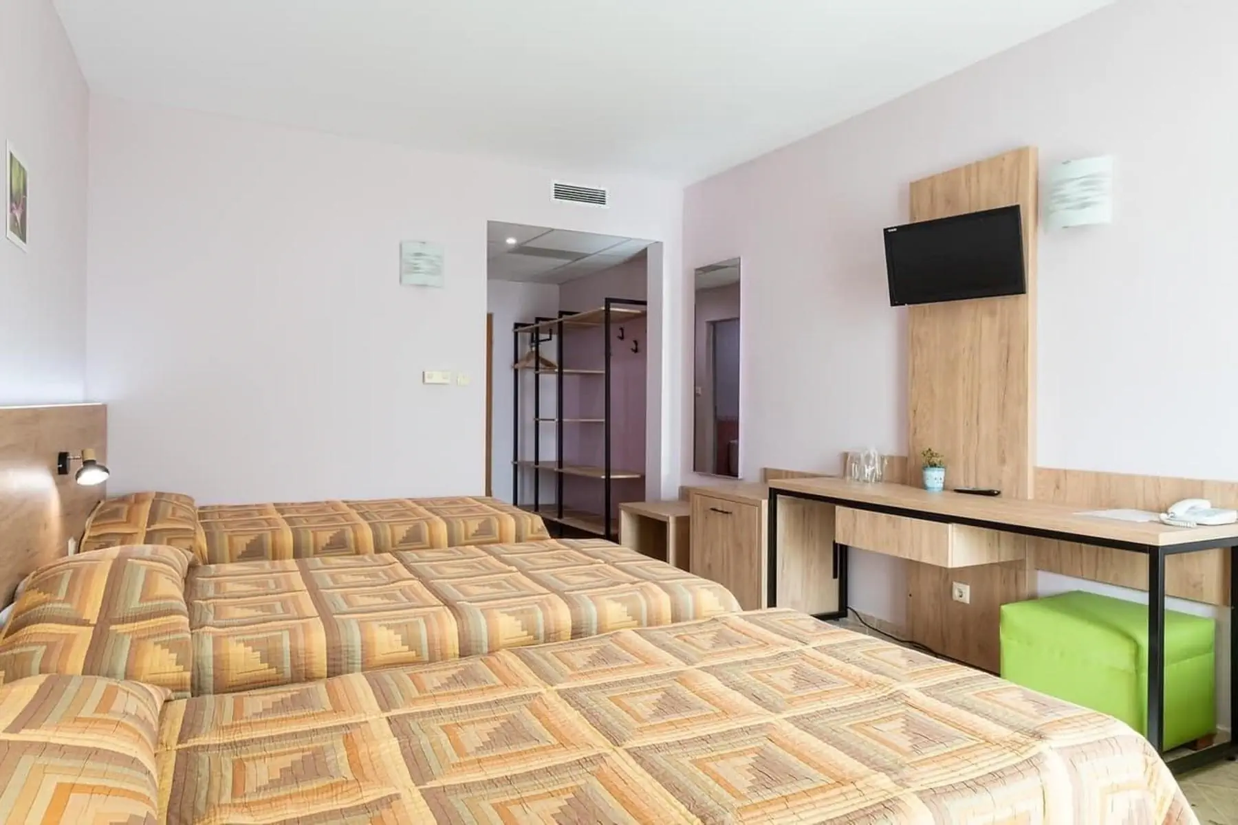 HOTEL Ivana Palace