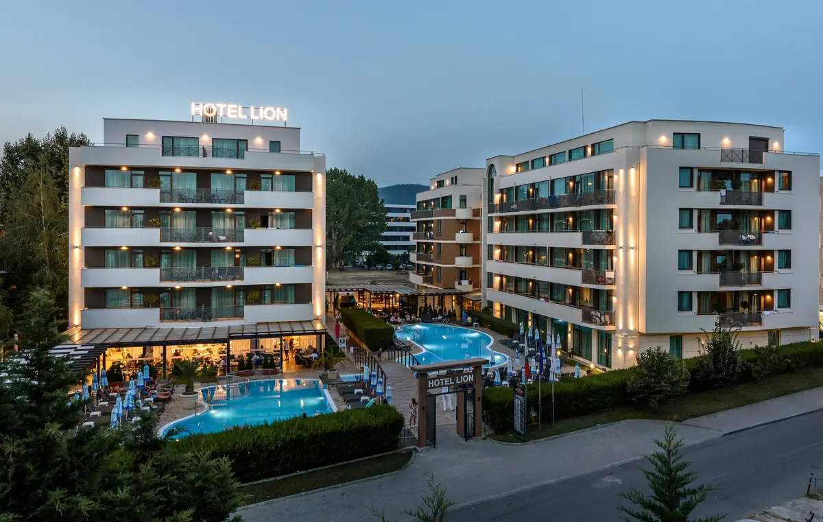 Lion Sunny Beach - zdjęcie 4