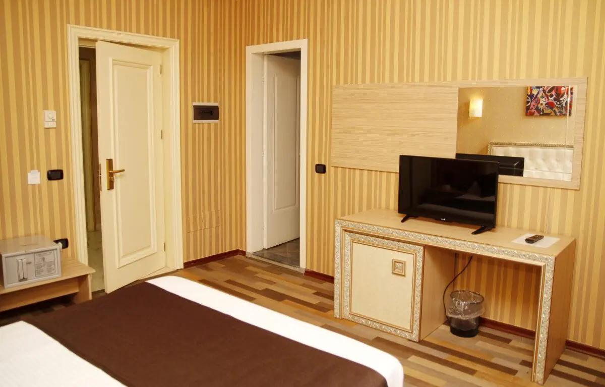 AMH Hotel