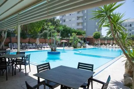 Dyrrah Hotel - zdjęcie 6