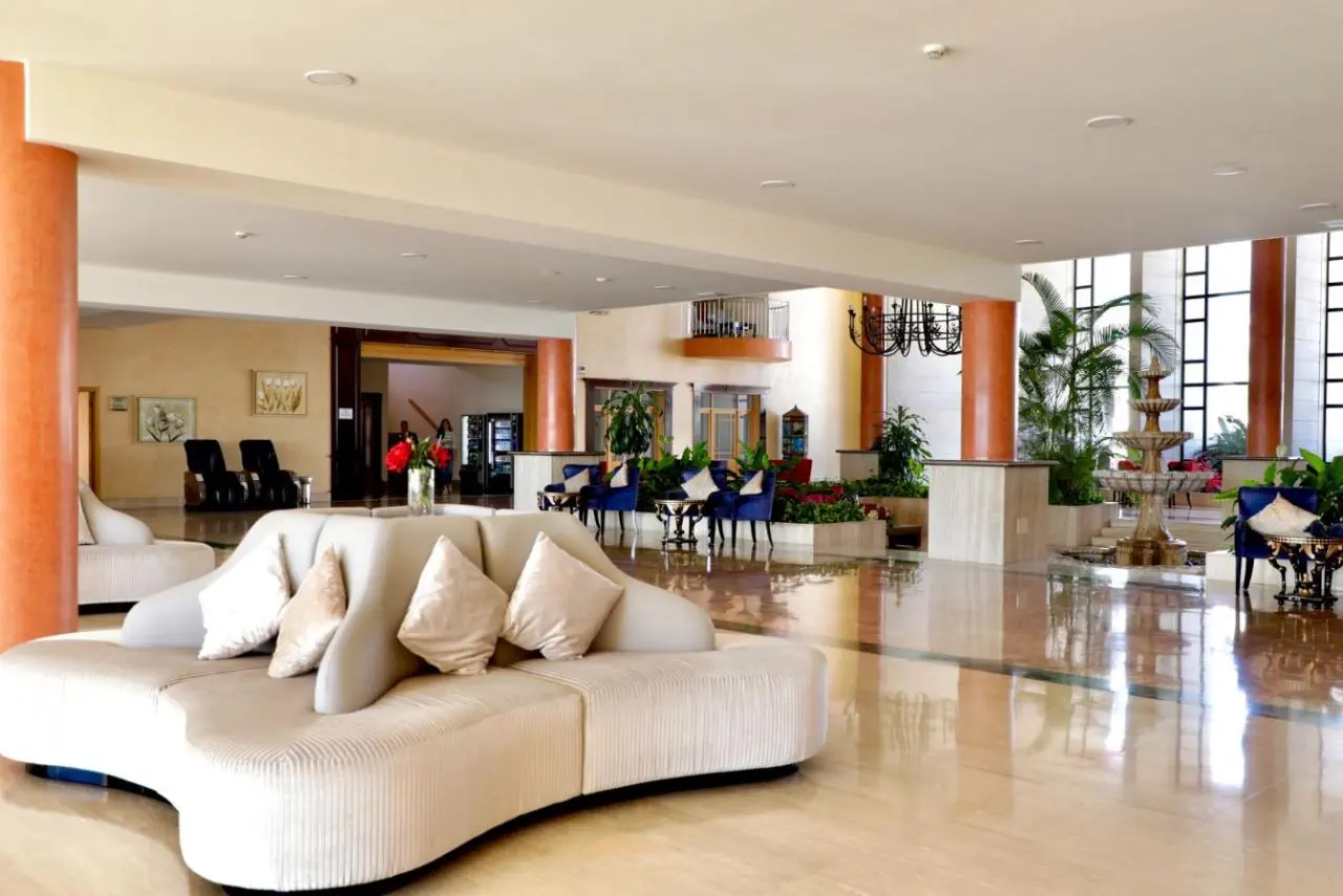 Muthu Golf Plaza