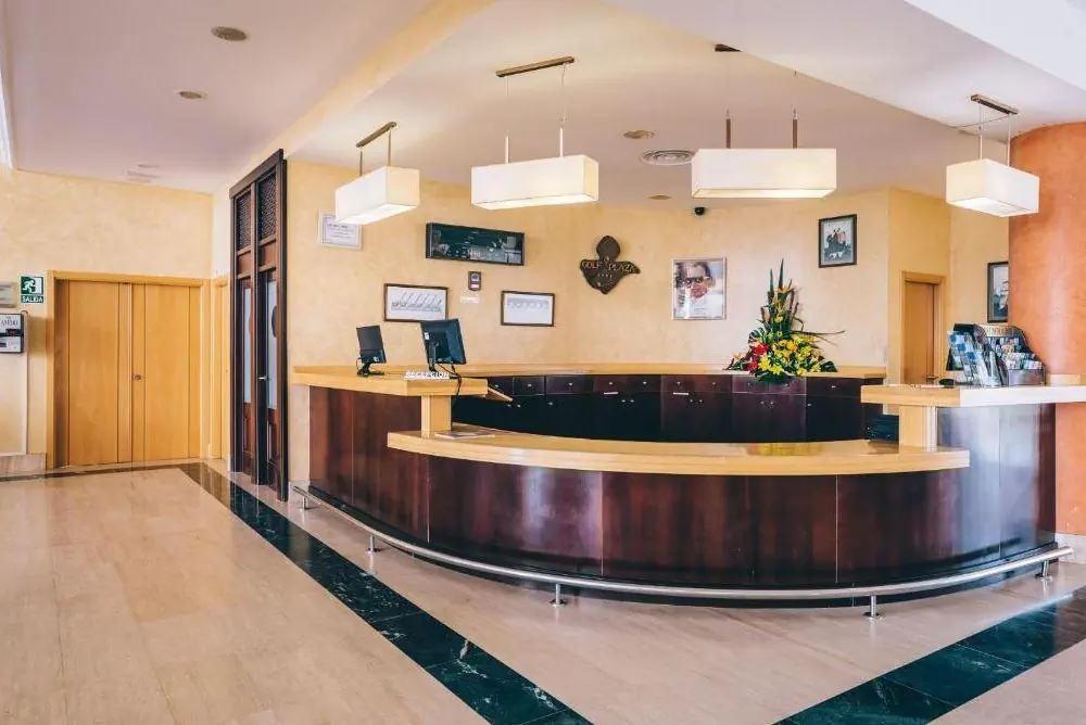 Muthu Golf Plaza