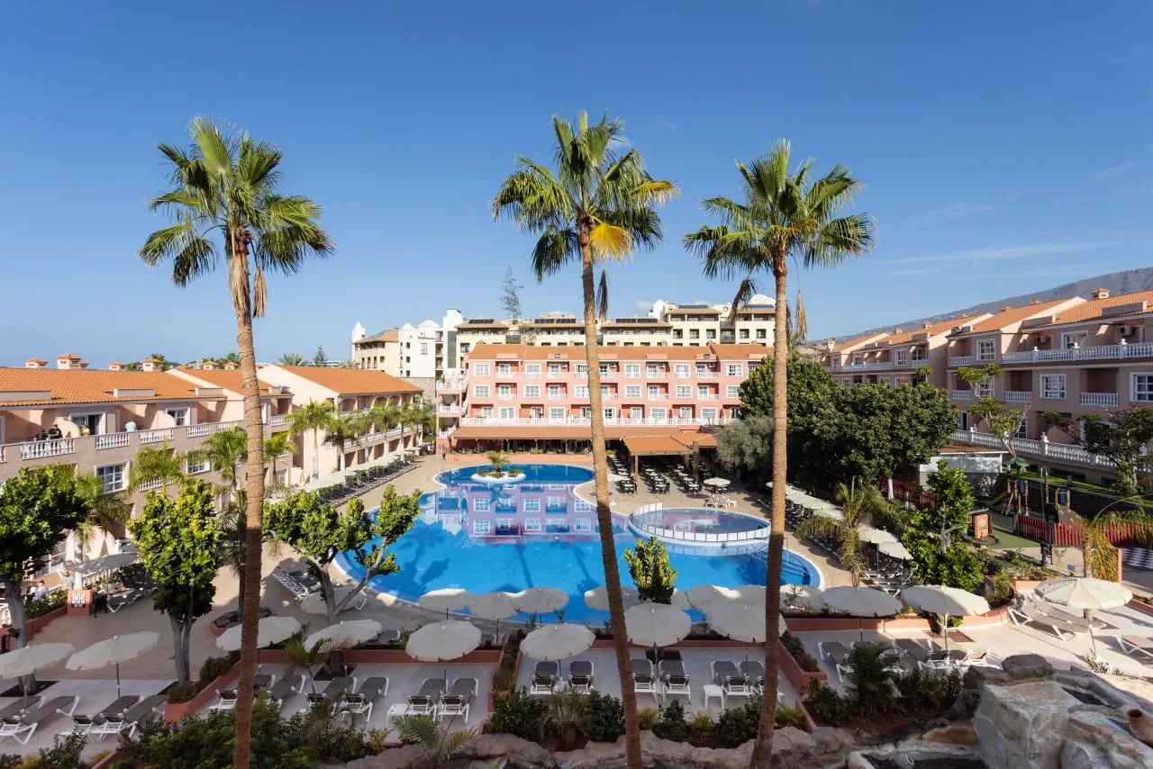 El Duque Hotel