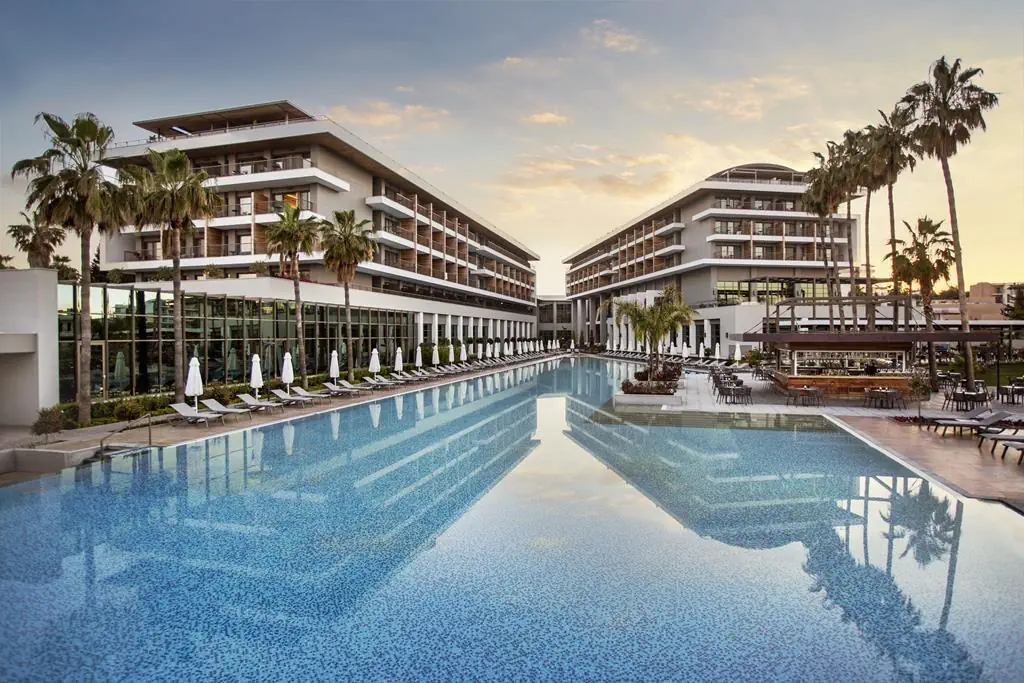 ACANTHUS CENNET BARUT COLECTION