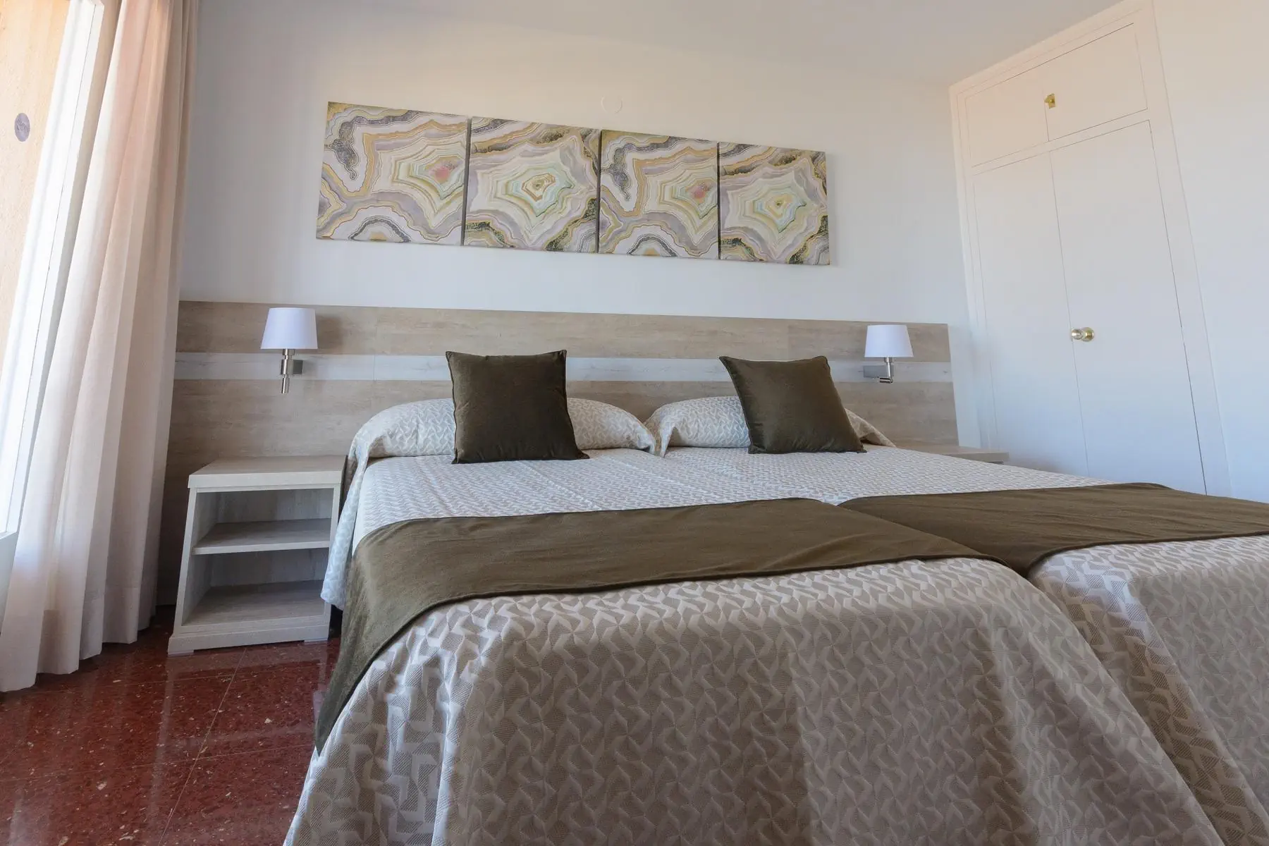 HOTEL Albatros Family