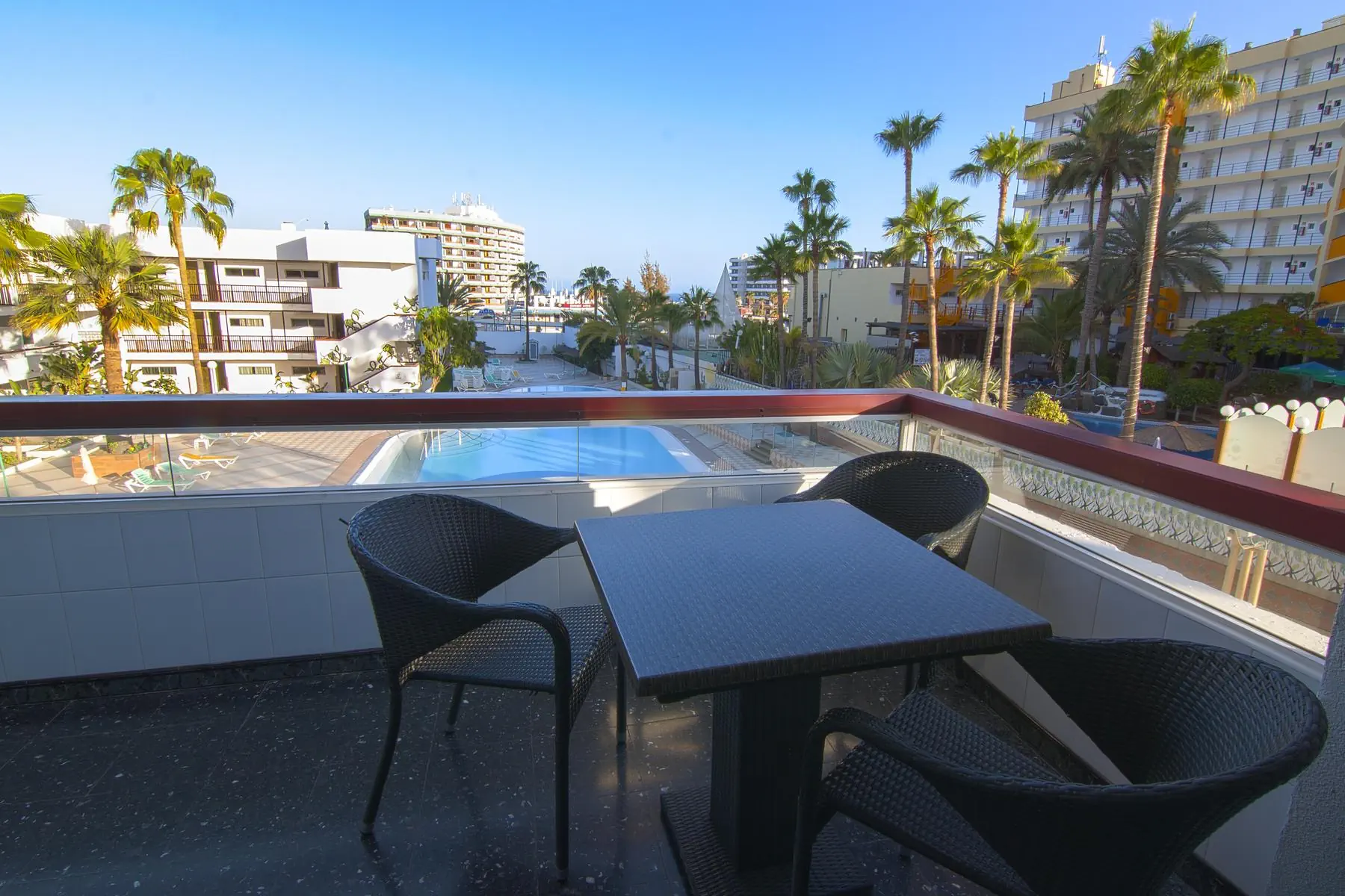HOTEL Corona Blanca