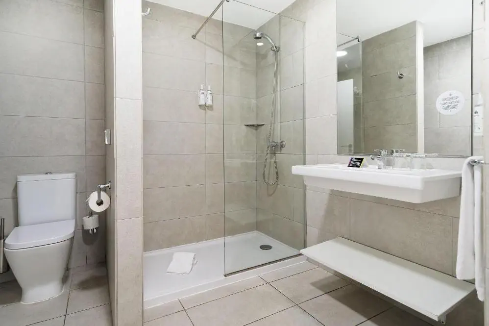 HOTEL AKEAH Broncemar Hotel
