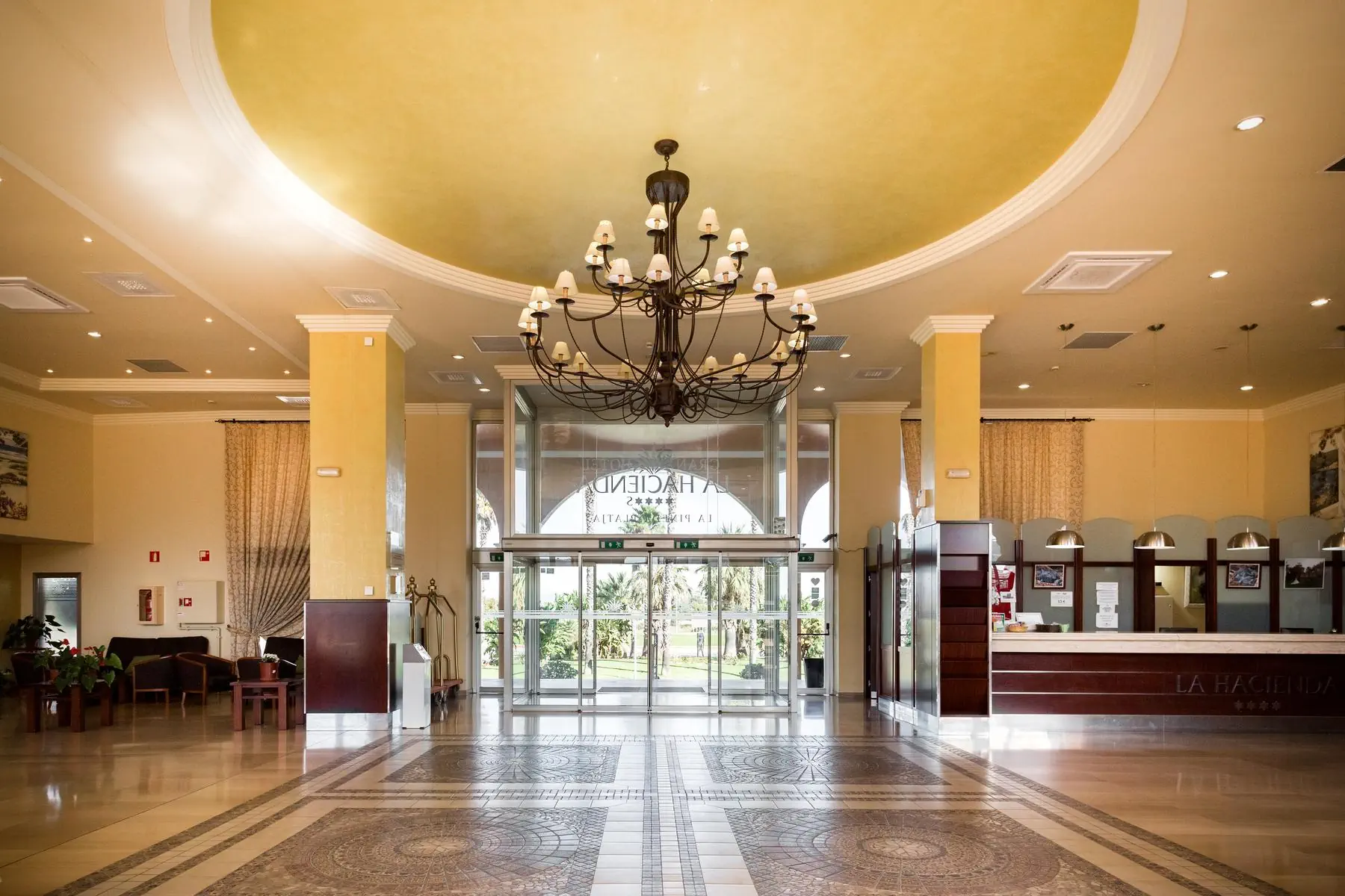 HOTEL Ohtels La Hacienda