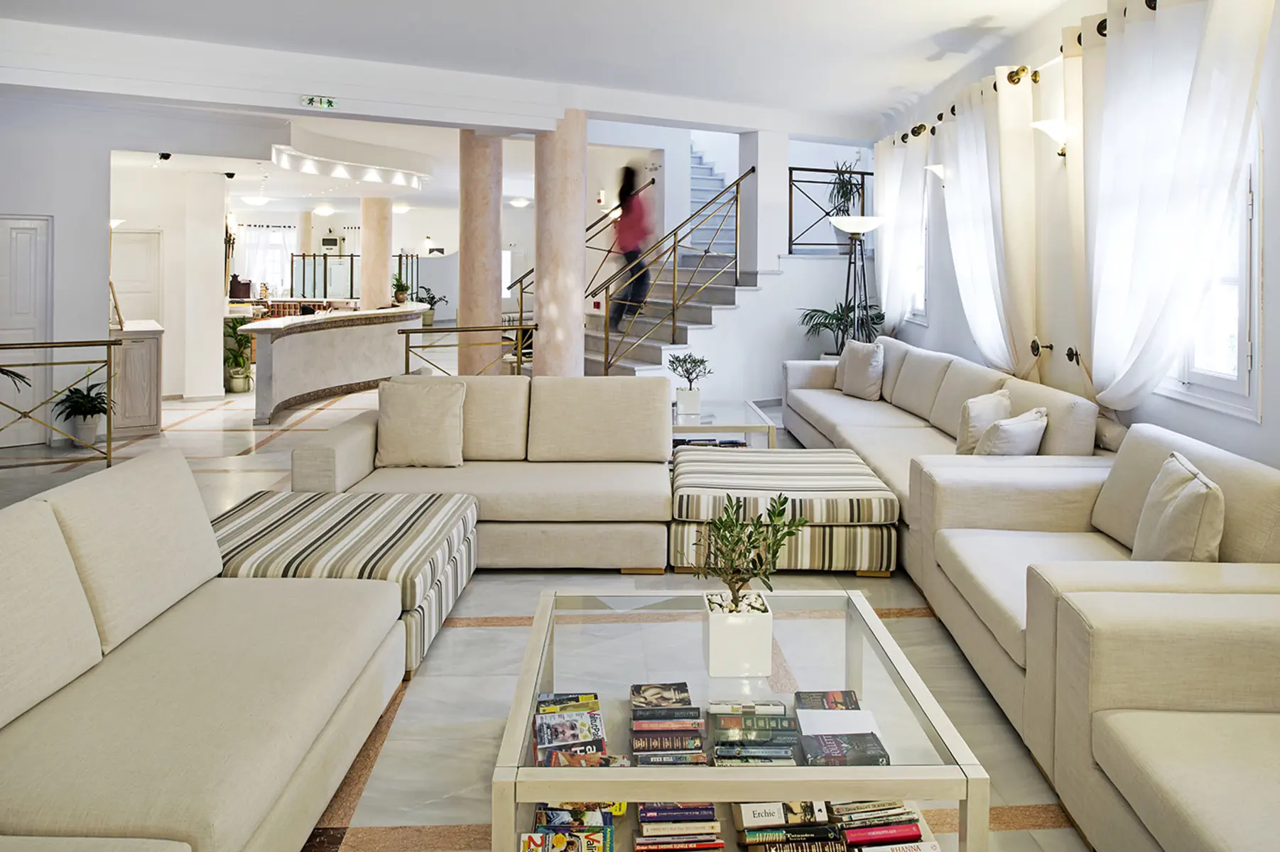 Aegean Plaza (Kamari) - zdjęcie 3