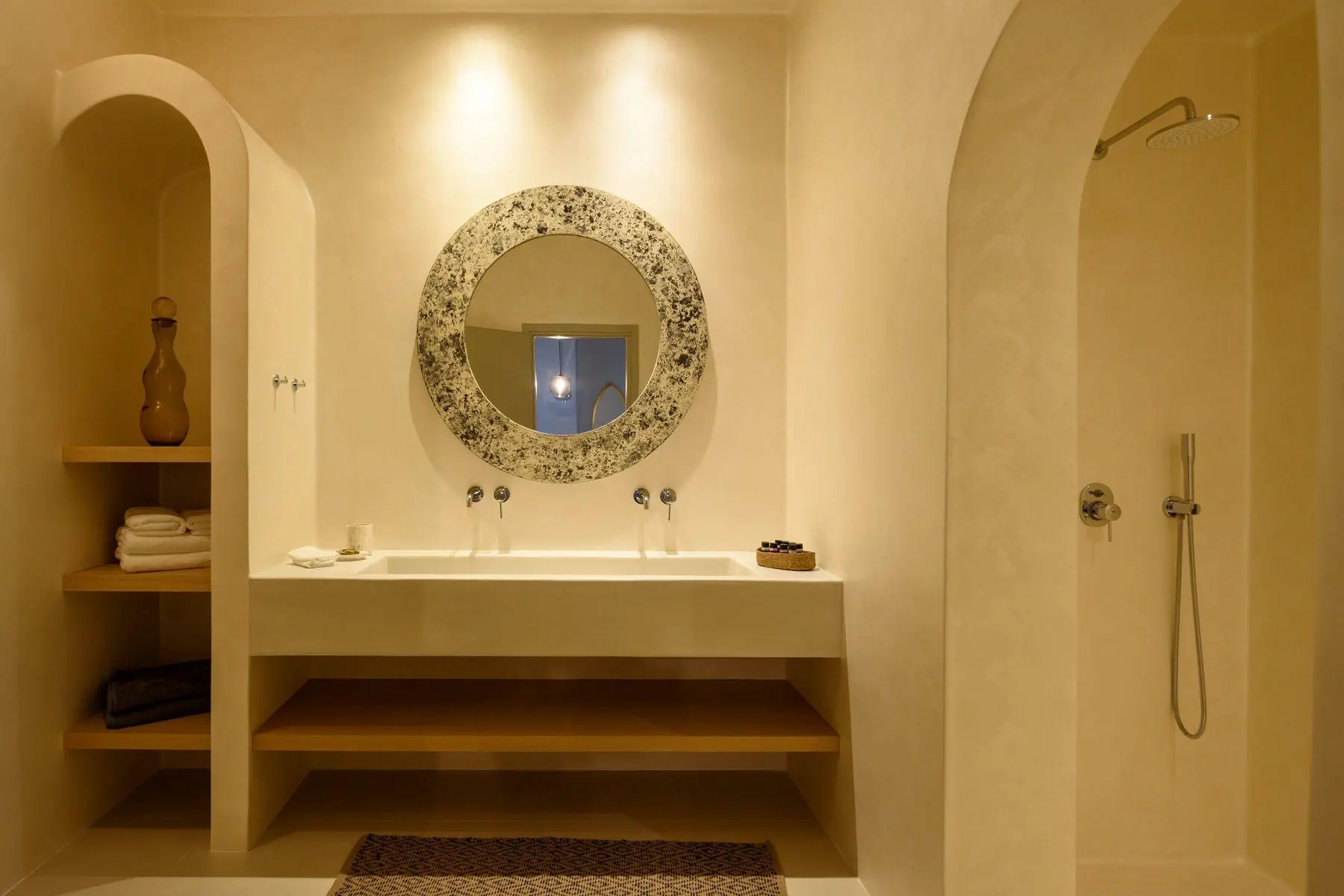 HOTEL Este Luxury Suites